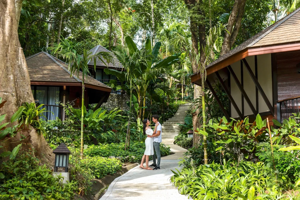 สวนลับริมสายน้ำ – ทุกใบไม้มีเรื่องเล่า 3
