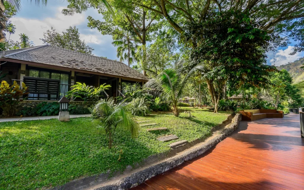 สวนลับริมสายน้ำ – ทุกใบไม้มีเรื่องเล่า 2