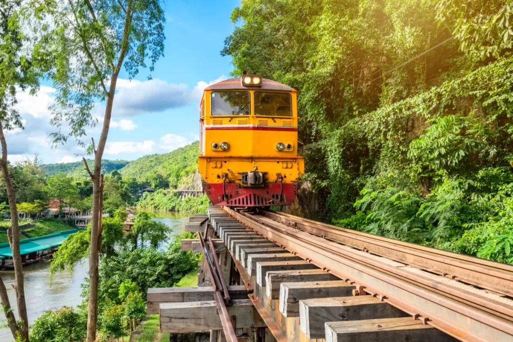 Echoes of History: An Authoritative Guide to the Bridge over the River Kwai and Refined Sanctuary at River Kwai Resotel 3 ข้อมูลการท่องเที่ยวถ้ำกระแซทางรถไฟสายมรณะ