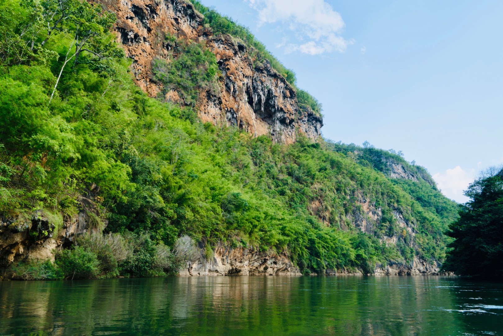 พักผ่อนแบบ Digital Detox ที่ River Kwai Resotel