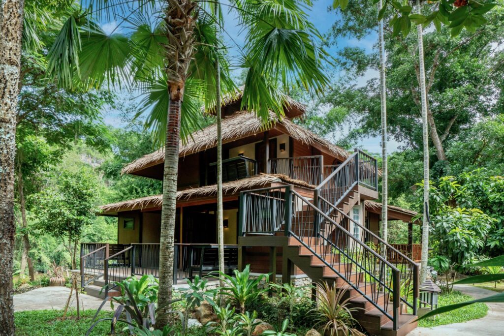 6 เหตุผลที่ River Kwai Resotel คือที่พักริมน้ำกาญจนบุรีที่เงียบสงบที่สุดในหน้าฝนนี้ 4 6 เหตุผลที่ River Kwai Resotel คือที่พักริมน้ำกาญจนบุรีที่เงียบสงบที่สุดในหน้าฝนนี้ 3