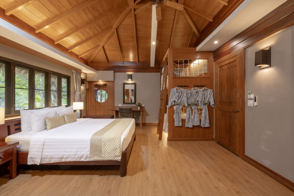 Deluxe Family with Bunk Beds 2 Deluxe Family with Bunk Beds 2